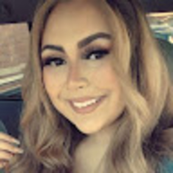 Meet your Posher, Rebecca - Picture 1 of 1